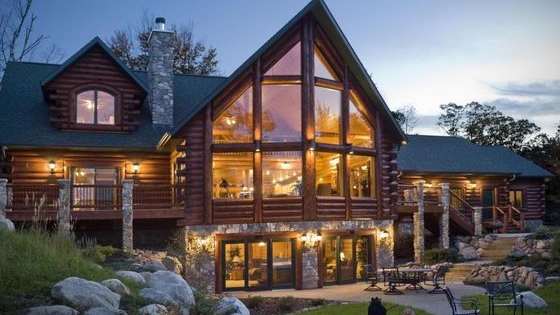 Pack your bags and call a moving van!  Figure out what your dream home should be by taking our quiz!