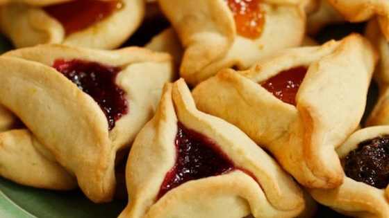 On the Jewish holiday of Purim, as well as the rest of the year, hamantashen cookies are a special treat! There are a variety of different fillings used for the center of the hamantashen. Which hamantashen filling matches your personality? Take this quiz to find out!