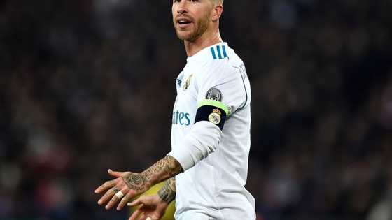 Sergio Ramos heeft een nieuw record te pakken. De verdediger speelde tegen de Faeroër Eilanden zijn 167e interland en komt daarmee op gelijke hoogte met Iker Casillas als recordinternational van Spanje. Weet jij alles over de Spanjaard en zijn vele records? Speel de Quiz!