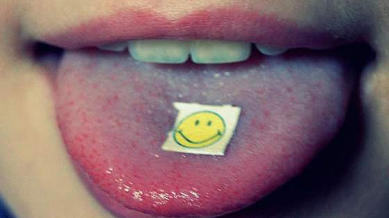 We want to know your favorite psychedelic way to enrich your summer experiences! 