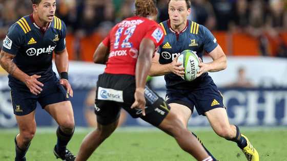 Live sport to stream this weekend.