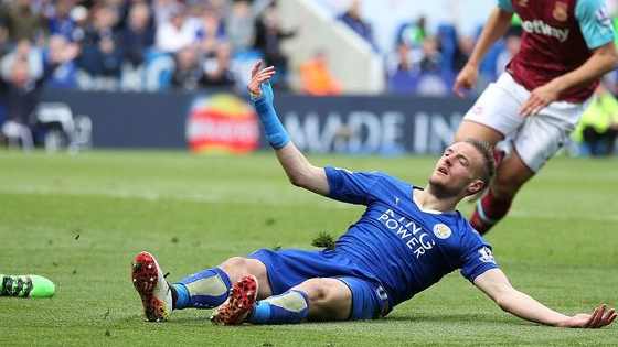 Did Jamie Vardy dive against West Ham or did he warrant a spot kick?