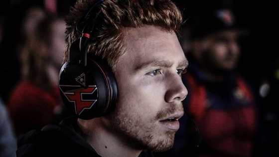 12 questions on Enable's esports career.