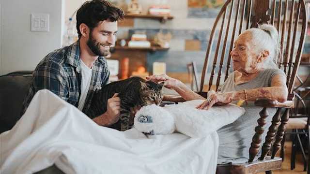 31-year-old Chris Salvatore formed a bond with his elderly neighbor, Norma Cook, more than five years ago when they first began chatting through their kitchen windows. Now, he's taken his surrogate grandma into his home to provide her with 24-hour care. Find out more about this unlikely duo here!