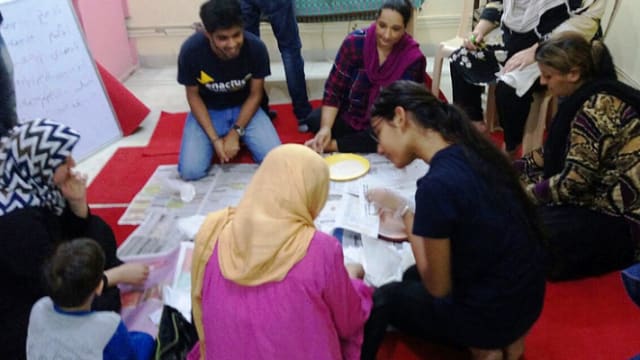 To combat both excessive plastic production and poverty among Afghan refugee women, university students in Delhi have invented edible dinnerware that could change the planet! Find out more here!