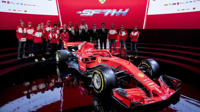 Sebastian Vettels Ferrari SF71H soll 2018 die WM holen. Wie gefällt euch die neue rote Göttin? Kann sie mit denen von Schumi & Co. mithalten? Stimmt ab!