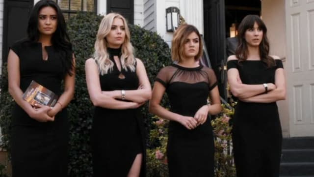 So you think you know all the secrets of Spencer, Allison, Aria, Hanna, and Emily? Time to find out just how much you know about all the drama of Pretty Little Liars.