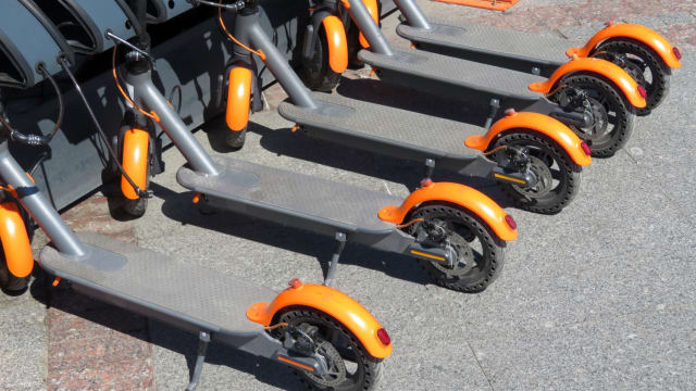 While electric scooters have taken over metropolitan cities around the globe, E-scooter companies have been banned from NYC. Is that going to change anytime soon?