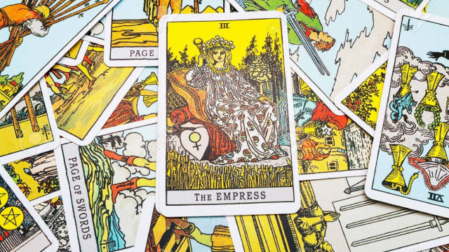 Tarot cards can predict the future and decipher energies in the present. If you're having trouble choosing a career, let the tarot cards guide you in revealing your ideal future career!