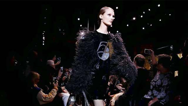 Wanna know what everyone's gonna be wearing this fall season? Check out this awesome list!