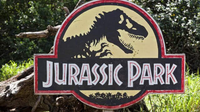 With the trailer for "Jurassic World" now out, see how much you remember from the classic that started it all!