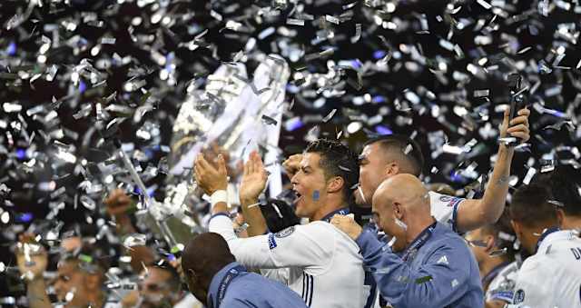 Marca: "რეალი" რონალდუს გაყიდვაზე მხოლოდ 200 მლნ. ევროს შემთხვევაში დაფიქრდება Marca: "რეალი" რონალდუს გაყიდვაზე მხოლოდ 200 მლნ. ევროს შემთხვევაში დაფიქრდება