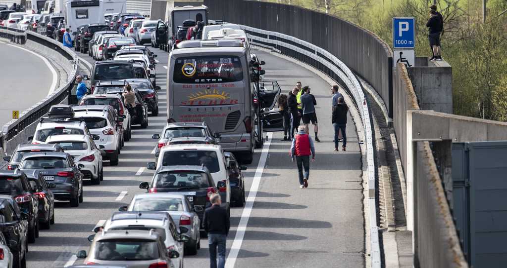 Osterstau So Sah Es Am Gotthard Vor Einem Jahr Aus 20 Minuten