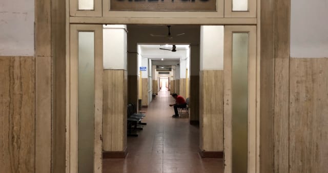 Los hospitales públicos de Argentina, en terapia intensiva