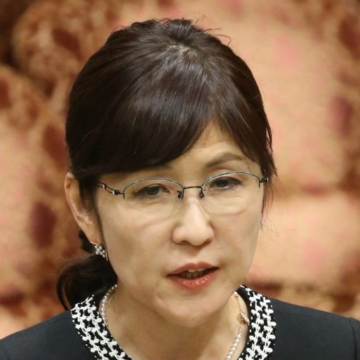 稲田朋美防衛相