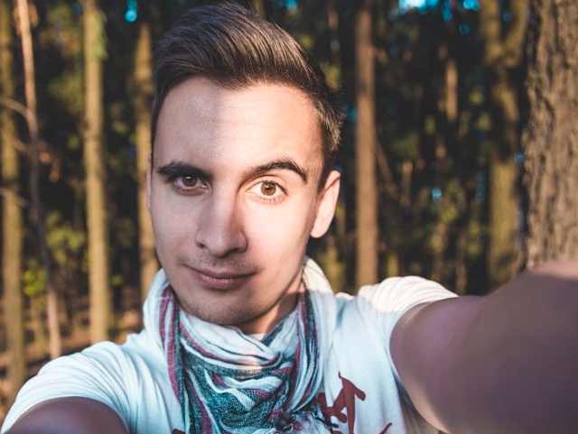 If you are taking the selfie outside, cloudy days or sunny days around dusk or dawn are the best for soft, even lighting to compliment your best features. If you are inside, stay away from jarring office or bathroom lighting. Otherwise, you'll get a photo with weird shadows, like this one.