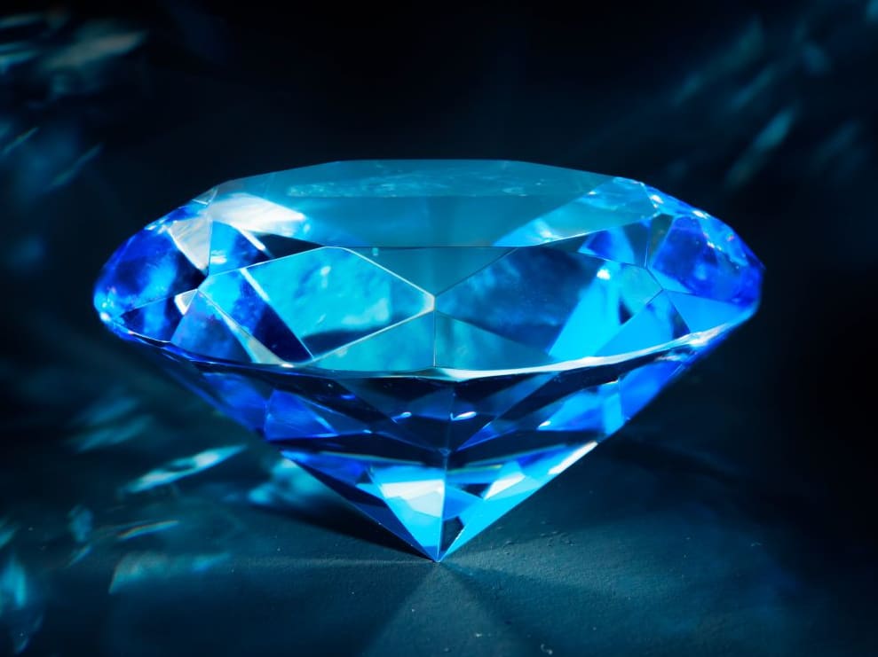 En el año 2005, las investigaciones concluyeron que Eliason cortó el Diamante Azul, y que el Diamante Hope es parte de la joya real.