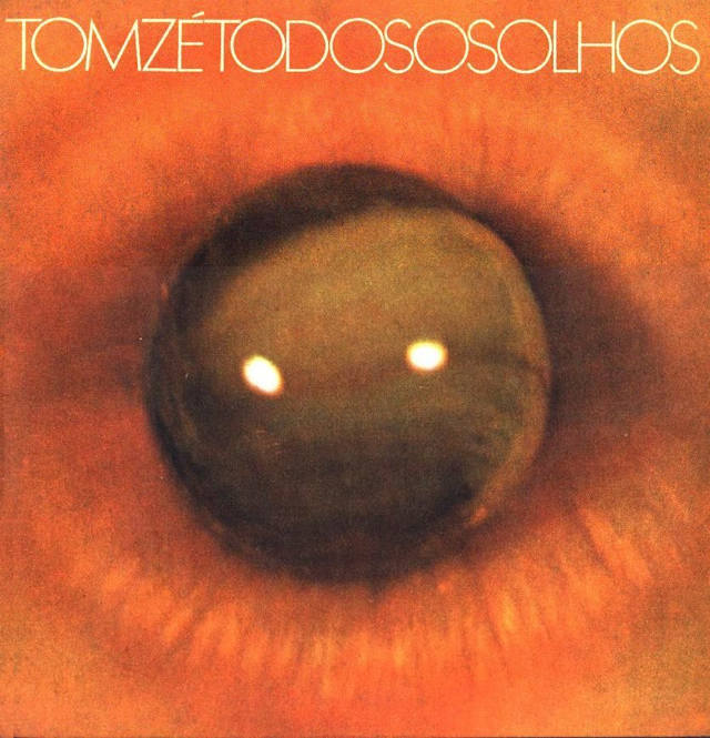 Sem dúvidas a capa mais polêmica da história do nosso país e que gera conversa - e controvérsia - até hoje. É uma das capas mais premiadas também. O motivo?! A capa driblou a ditadura, porque mostra uma bola de gude no cu de uma prostituta. Fazendo a expressão "olho do cu" ganhar status de arte. Por um tempo, pensou-se que era uma boca, no entanto, o próprio fotógrafo Chico Andrade, em seu blog, decidiu contar de vez que realmente tratava-se de um cu e ainda conta a história da capa - Apesar de o próprio Tom Zé ter dito que se tratava de uma boca mesmo - Vale a pena passar em seu blog e conferir a história toda: https://chicoandrade.wordpress.com/2011/11/15/inedito-foto-original-da-capa-do-disco-de-tomze/