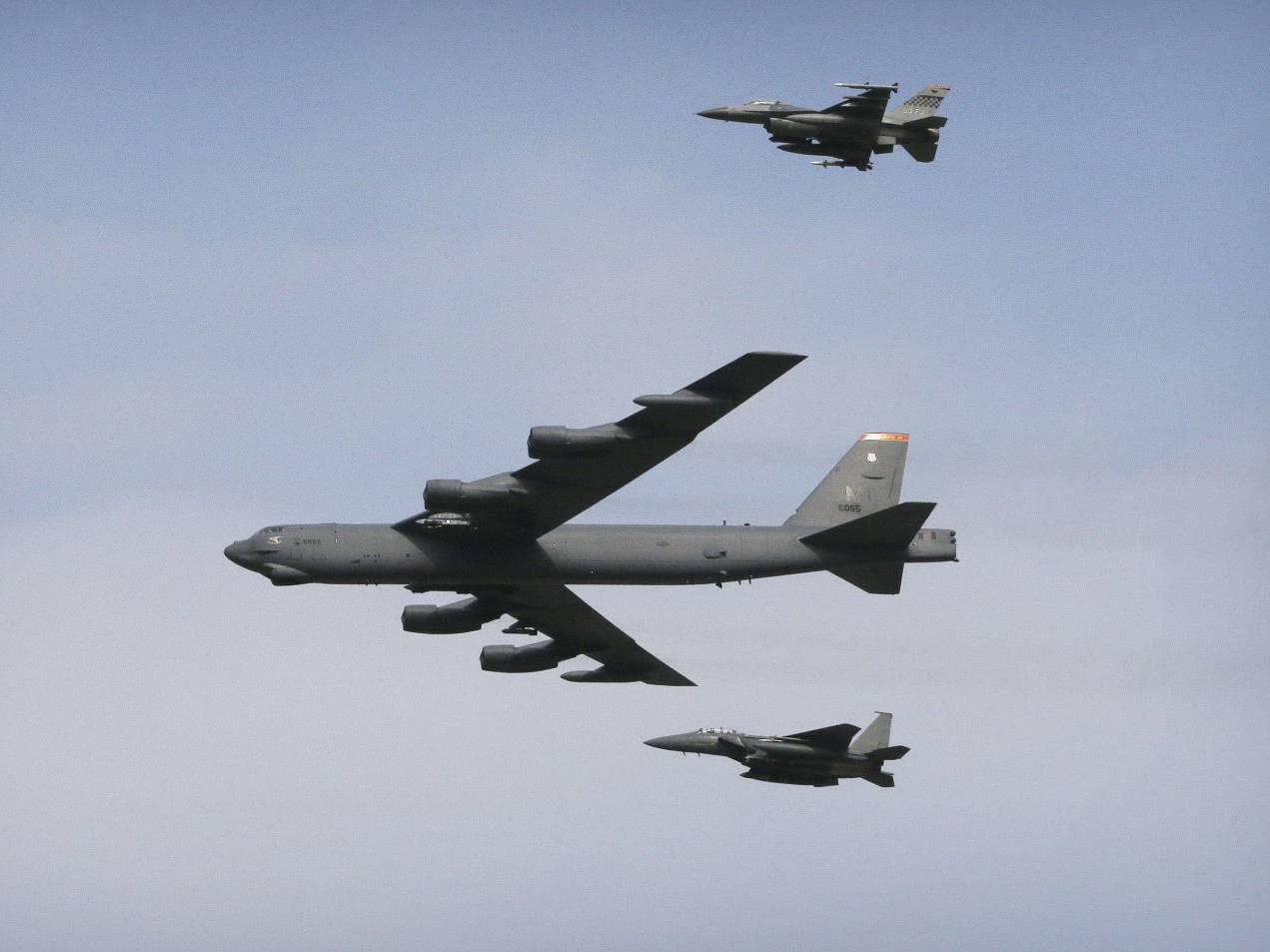 Dunya Artik Guvenli Bir Yer Degil Gelmis Gecmis En Guclu Bombardiman Ucaklari Sputnik Turkiye