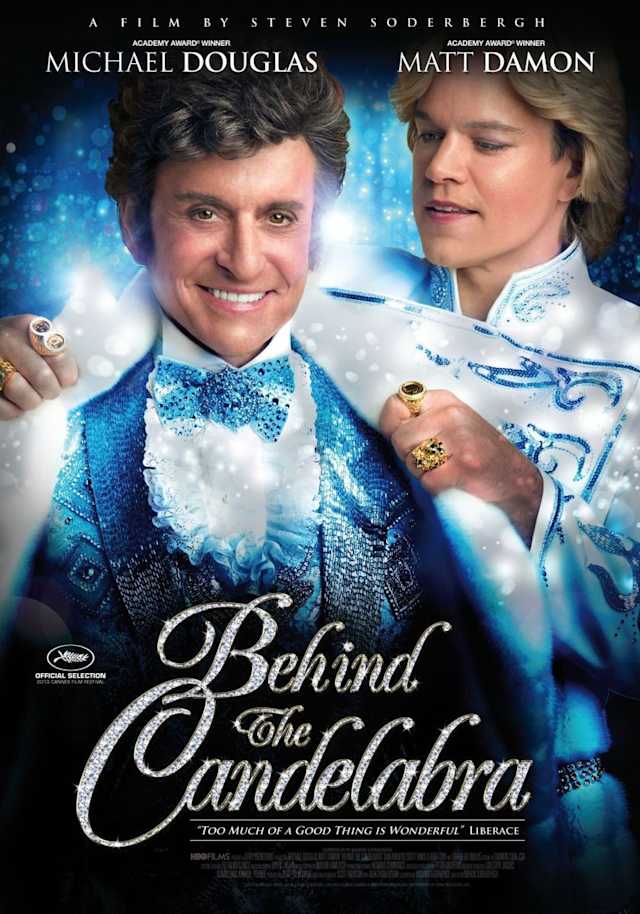 Antes de Elvis, Elton John y Madonna, existió Liberace: pianista virtuoso, artista exuberante, habituado a la escena y a los platós de televisión. Liberace apreciaba la desmesura y cultivaba el exceso, dentro y fuera del escenario. Un día de verano de 1977, el joven y hermoso Scott Thorson entra en su camerino y a pesar de la diferencia de edad y del medio social, los dos hombres empiezan una relación secreta que duraría cinco años.