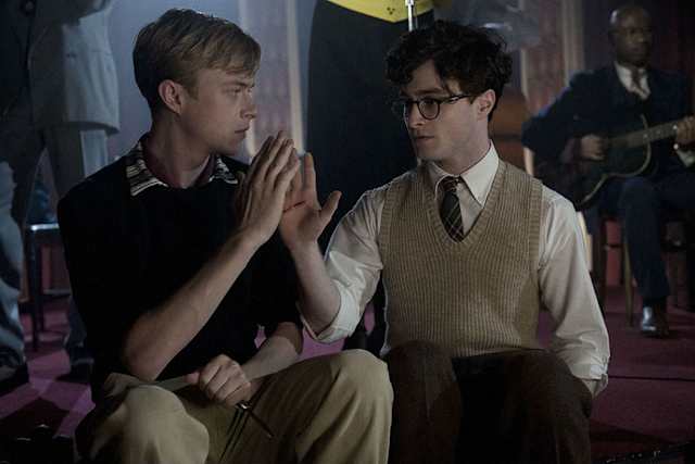 ¿Qué mejor gancho que Harry Potter para introducir a los jóvenes en una historia de temática homosexual basada en hechos reales? En 'Amores asesinos' ('Kill Your Darlings' en inglés), Daniel Radcliffe da vida al poeta Allen Ginsberg durante su primer curso en la Universidad de Columbia. Allí conocerá a Lucien Carr (Dane DeHaan), con el que desarrollará una tormentosa y apasionada amistad. Un biopic para aficionados a la literatura norteamericana que nos deja una tórrida escena de cama entre Radcliffe y DeHaan . Harry, qué mayor te has hecho.
