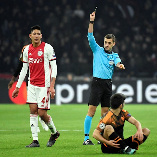 El encargado de tejerle una estrella más al América en el Apertura 2018, no ha podido tener el mismo peso específico en el Ajax de Holanda.Edson Álvarez emigró al Viejo Continente para la temporada 2019-2020 con la promesa de convertirse en titular en un cuadro que había maravillado al mundo en la Champions League.Pero su paso en Holanda ha sido una pesadilla, hasta con problemas familiares incluidos y no ha podido lucir con todo y su doble funcionalidad de poder jugar como mediocampista de contención y defensa central. Edson Álvarez Club: Ajax (Hol)Partidos posibles: 25Minutos posibles: 2,250Partidos jugados: 12Minutos jugados: 557