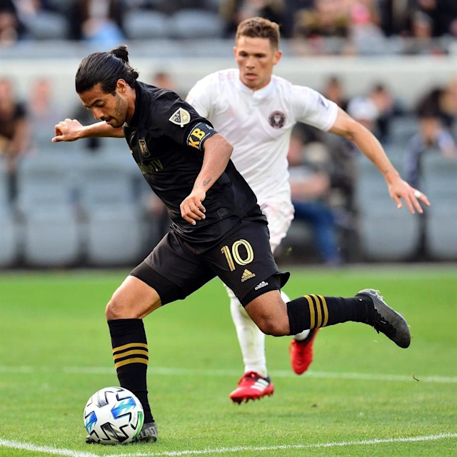 Años en Europa: 12Edad al dejar Europa: 29 años A este atacante le quedaba mucho futbol para mostrar en Europa, pero prefirió la vida de Los Ángeles para unirse a la MLS, donde se ha convertido en un ídolo, tanto que ha tenido ofertas para volver al Viejo Continente.