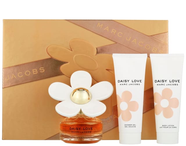 Addictive and irresistible, Daisy Love fills the air with a contagious love of life. Delicate daisy tree petals mingle with sparkling cashmere musks and driftwood to create a lasting and memorable gourmand twist. An ode to the Marc Jacobs iconic daisy, Daisy Love blooms with an oversized daisy that reflects over the warm glow of the fragrance. Includes Eau de Toilette Spray (50ml), Body Lotion (75ml) and Shower Gel (75ml).RRP: £55 allbeauty price: £44.95 