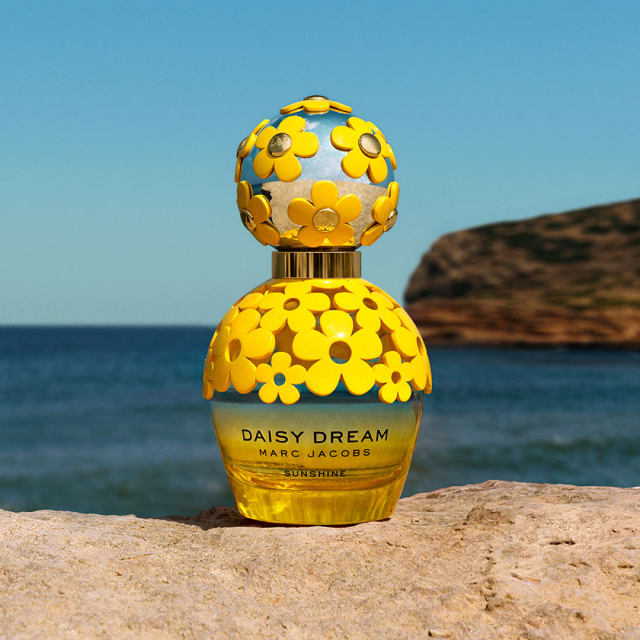 Inspired by sunny days and the sparkling heart of daisy girls everywhere, Limited-edition Daisy Dream Sunshine brings a bright, sunny twist to the classic Daisy fragrance. Sun-kissed gold raspberry and  orange blossom shimmer when combined with base notes of solar musksRRP: £57.00 allbeauty price: £47.00 