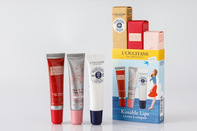 שלישיית שפתוני הטיפוח של L'occitane לנשים - $25. הקליקו כאן להזמנת המוצר 