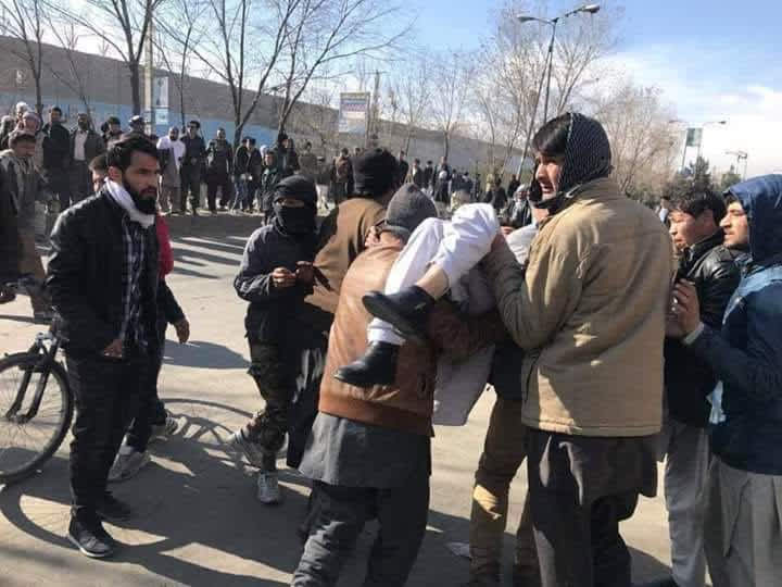 تظاهرات برای رهایی علی پور به روایت تصاویر Sputnik Afghanistan