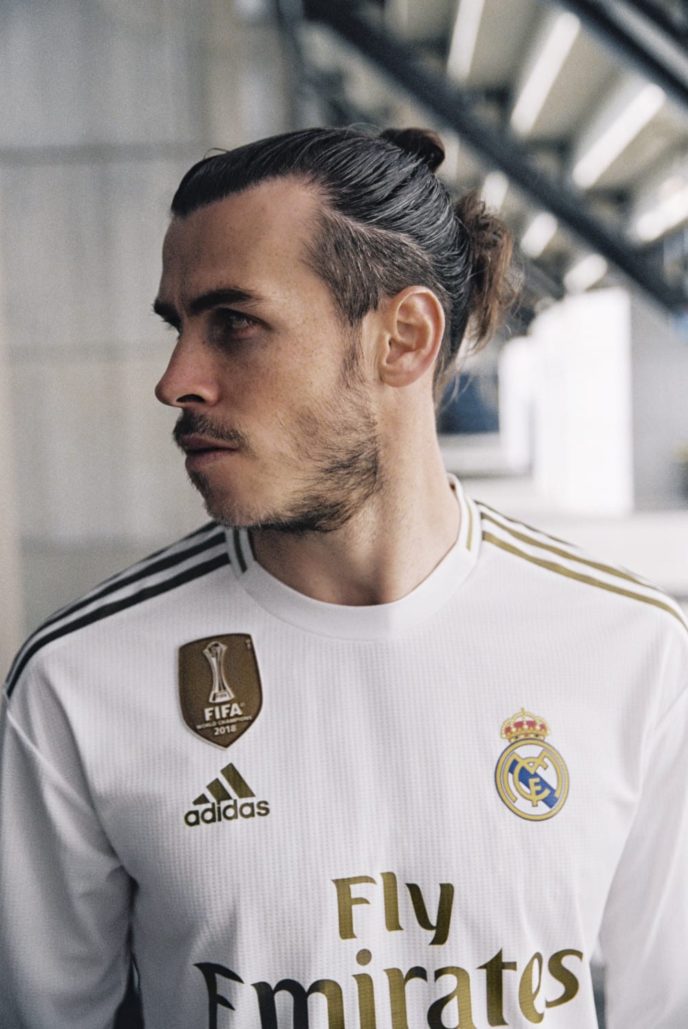 opbouwen mot verstoring Toe Poke Daily: Gareth Bale models Real Madrid's new kit -- but will he  play in it? - ESPN