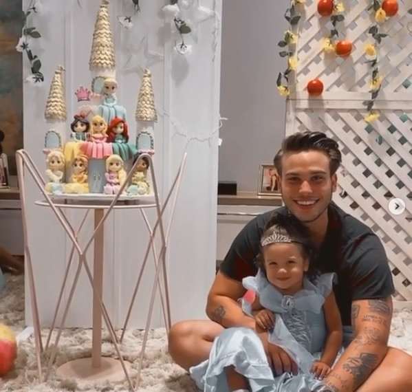 Gravida Pela Segunda Vez Leticia Almeida Exibe Barrigao Sbt Saulo poncio descobriu não ser pai da filha de letícia almeida. almeida exibe