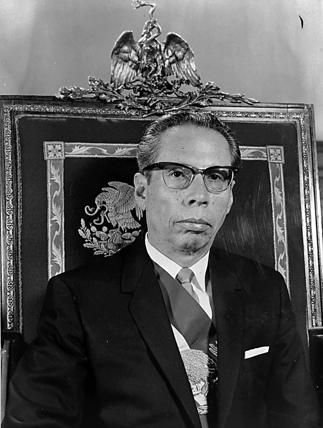 Gustavo Díaz Ordaz, presidente de México del 1 de diciembre de 1964 al 30 de noviembre de 1970.- 
