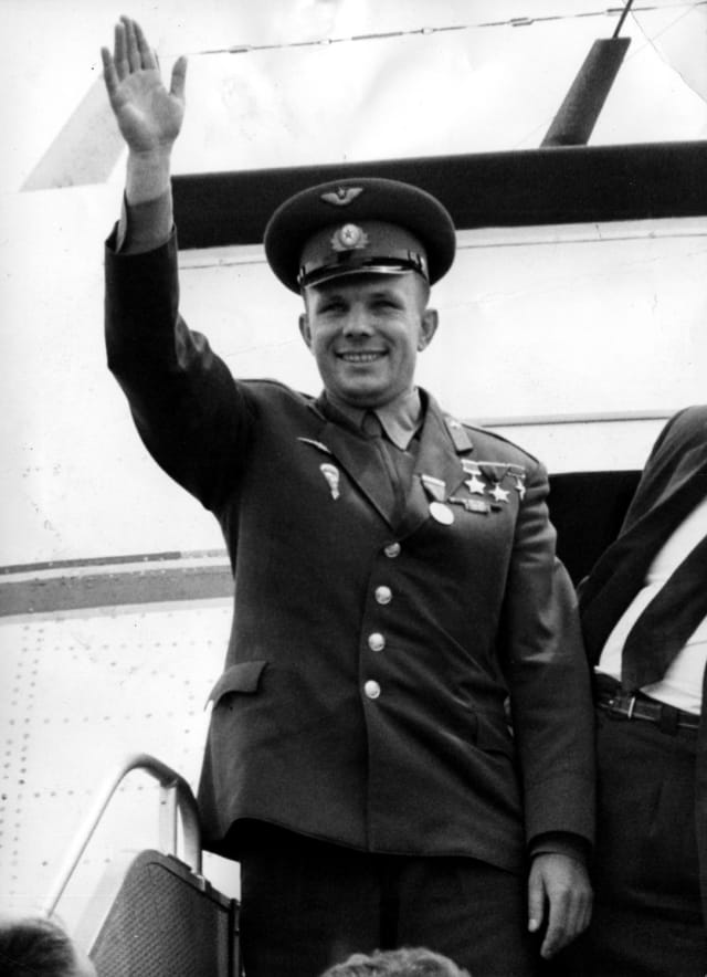 Tras su muerte en 1968, su ciudad natal, Klúshino, al oeste de Moscú, fue nombrada Gagarin.