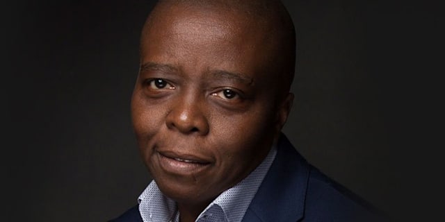 Director cinematográfico estadounidense. Yance Ford, se convirtió en el primer director transgénero nominado a los Premios Óscar por el documental Strong Island , producido por Netflix.Además en el 2017 estuvo presente en  The Root 100 , “la lista anual de los afroamericanos más influyentes, entre 25 y 45 años”.