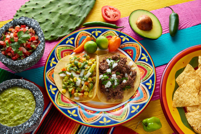 Los  Tacos  son típicos mexicanos.  