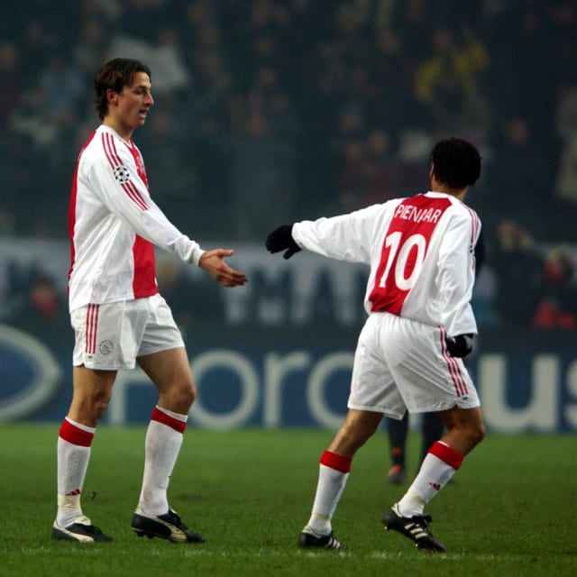 Ibrahimovic estreou em setembro de 2002, aos 19 anos, quando ainda defendia o Ajax. Ele ajudou o time holandês a vencer o Lyon por 2 a 1 com a sua marca registrada: dois gols, o primeiro deles uma pintura, depois de deixar a defesa francesa na saudade com um bonito drible e mandar para o fundo das redes.