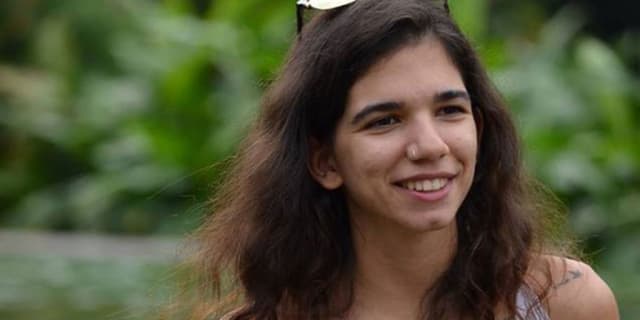 Άρτεμις Βουτυράκου, απόφοιτος του Τμήματος Ηλεκτρολόγων Μηχανικών, εξειδικεύεται στην ρομποτική χειρουργική. Η Παγκόσμια Έκθεση Καινοτομίας και Τεχνολογίας Νέων στη Ρομποτική που πραγματοποιήθηκε στη Σαγκάη φέτος, επιφύλασσε μια μεγάλη έκπληξη για την 23χρονη καθηγήτρια από την Ελλάδα και την ομάδα της, που κέρδισε το πρώτο βραβείο. Η Άρτεμις Βουτυράκου, απόφοιτος του Τμήματος Ηλεκτρολόγων Μηχανικών, εξειδικεύεται στην ρομποτική χειρουργική. Πέρα από την διδασκαλία ρομποτικής, είναι συνιδρύτρια της ΜΚΟ "Unique Minds", έναν καινοτόμο οργανισμό, ο οποίος συμβουλεύει μαθητές και ακαδημαϊκούς της επιστήμης.