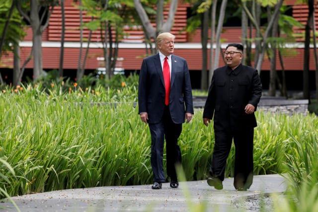 El 12 de junio, el presidente de Estados Unidos, Donald Trump, y el líder norcoreano, Kim Jong-un, llevaron a cabo en Singapur un histórico encuentro cara a cara para discutir cuestiones como el acuerdo de paz entre las dos naciones y la desnuclearización de la península de Corea.