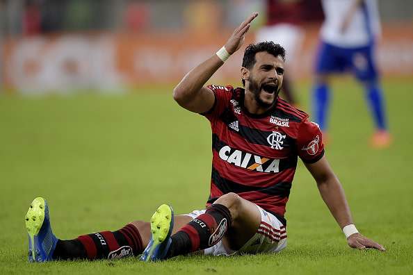 Contratado por mais de R$ 11 milhões, Henrique Dourado não conseguiu agradar boa parte da torcida Rubro-Negra e nem mesmo as duas últimas comissões técnicas do clube no ano - Maurício Barbieri e Dorival Jr. Artilheiro pelo rival Fluminense em 2017, o atacante terminou o ano na reserva e com 40 jogos e 12 gols.