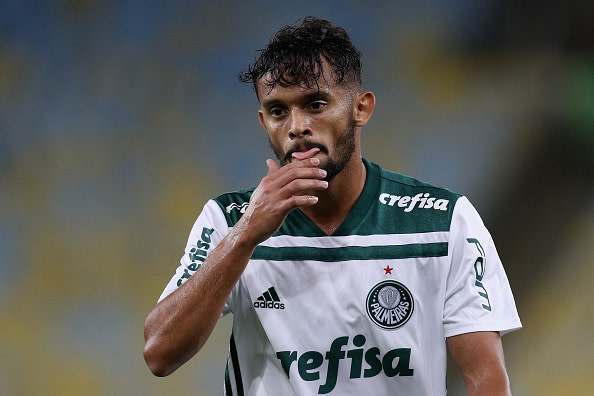 Scarpa terminou o ano como campeão brasileiro junto com o Palmeiras, mas o ano pessoal não foi dos melhores. O meia foi impedido de atuar por um longo período por causa do imbróglio na Justiça com o Fluminense. Além disso, também se lesionou. Em 2018, ao todo, foram 22 jogos e quatro gols.