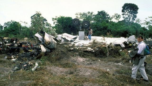 El 7 de junio de 1989, un DC-8 de Surinam Airways que llegaba de Amsterdam se estrelló al aterrizar en la capital del país sudamericano, Paramaribo. El accidente provocó la muerte de 174 personas, entre, ellas 15 futbolistas que jugaban para la selección.
