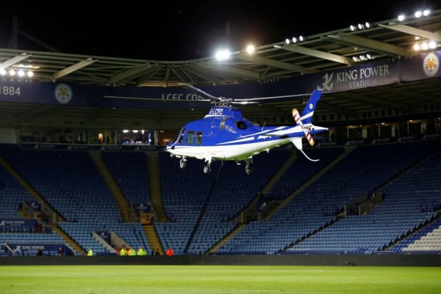 El 27 de octubre de 2018, el multimillonario tailandés y dueño del club inglés Leicester City, Vichai Srivaddhanaprabha, murió en un accidente de helicóptero. La aeronave se estrelló frente alestadio del equipo británico después de haber despegado del campo de juego.