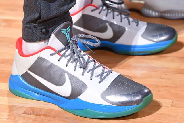 Nike Zoom Kobe 5 “Inspector Gadget” 