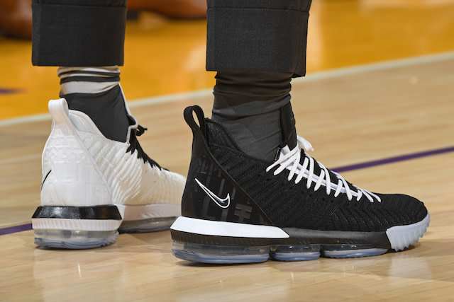 Nike LeBron 16 “Equality” 