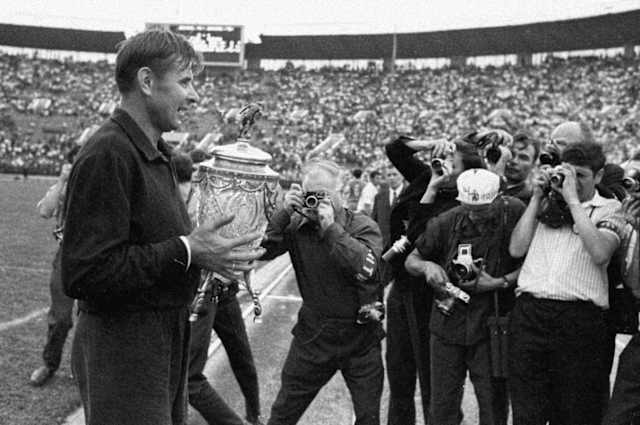 Al final, Yashin le trajo al Dinamo de Moscú un total de ocho copas y seis medallas en el Campeonato de la URSS.