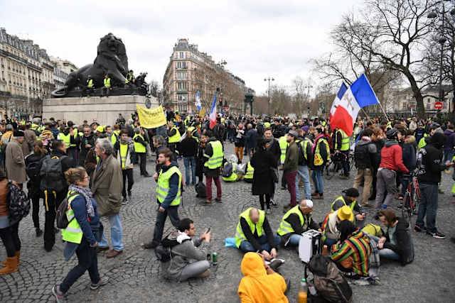 Revivez En Direct Lacte 16 De La Mobilisation Des Gilets