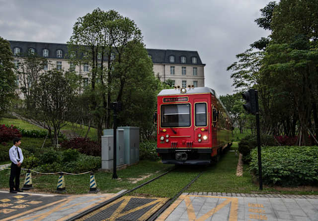 El campus incluso posee su propio sistema de tranvías.