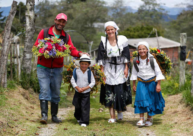 Marta Elena comparte la tradición silletera con su familia. Fotos: Manuel Saldarriaga.